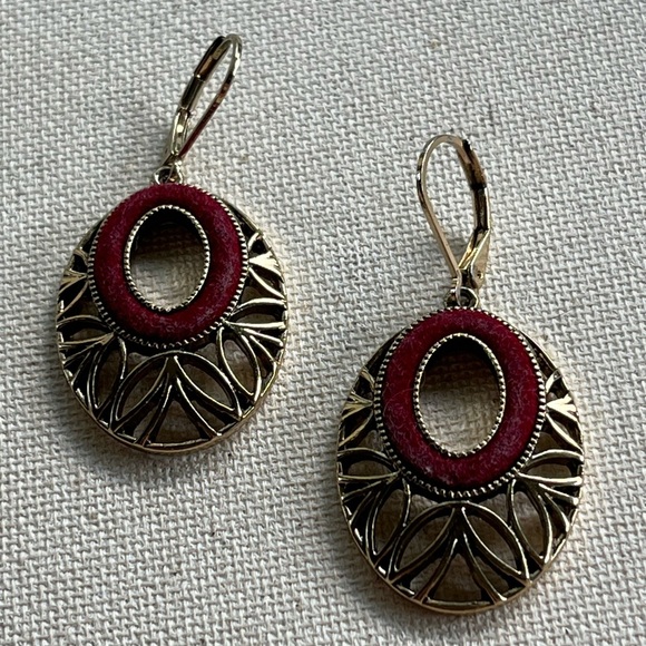 🌹 Napier Vintage Red & Gold Oval Dangle Earrings 🌹 - Picture 1 of 4